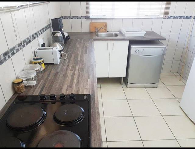 3 BEDROOM TOWNHOUSE RENTED IN ST GEORGES PARK
